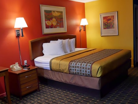 Premium bedding, in-room safe, desk, free WiFi. Morning Star Inn