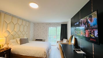 Premium Double Room, 2 Double Beds, Kitchen, Mountain View | Premium bedding, pillowtop beds, in-room safe, blackout drapes