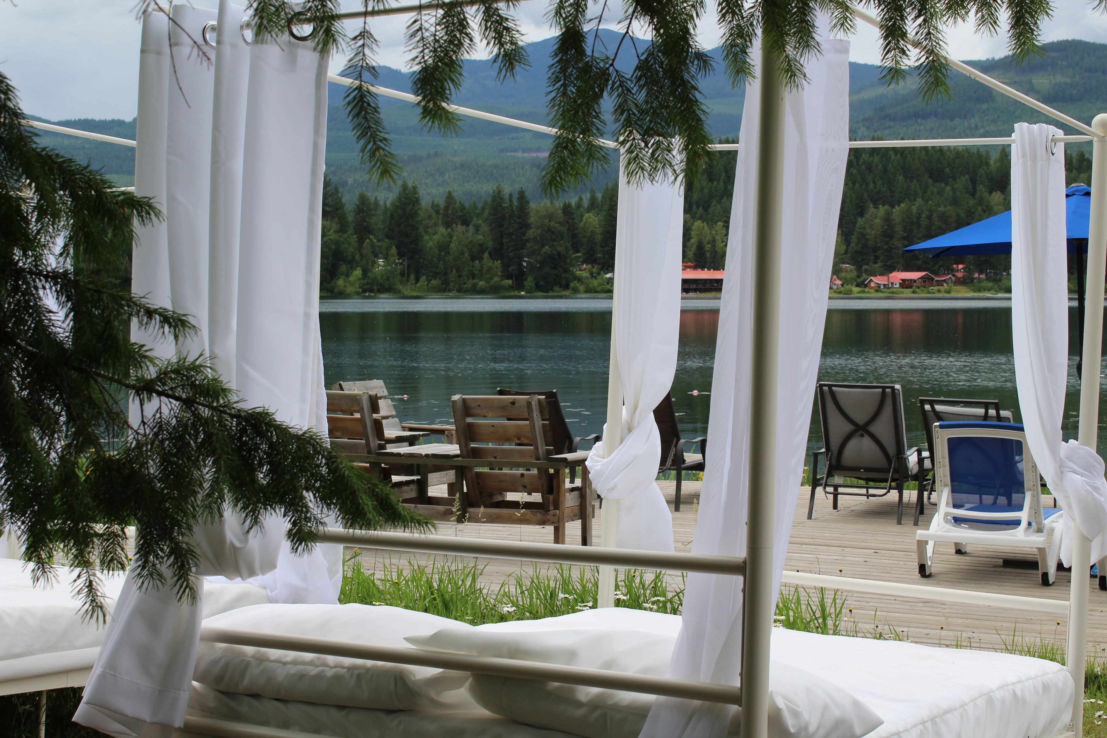 在海灘附近、釣魚