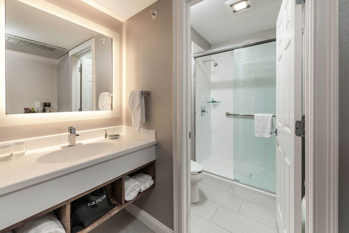 lightship building, 1 king bed, non oceanview (across shore road from the ocean) | bathroom | free toiletries, hair dryer, towels, soap