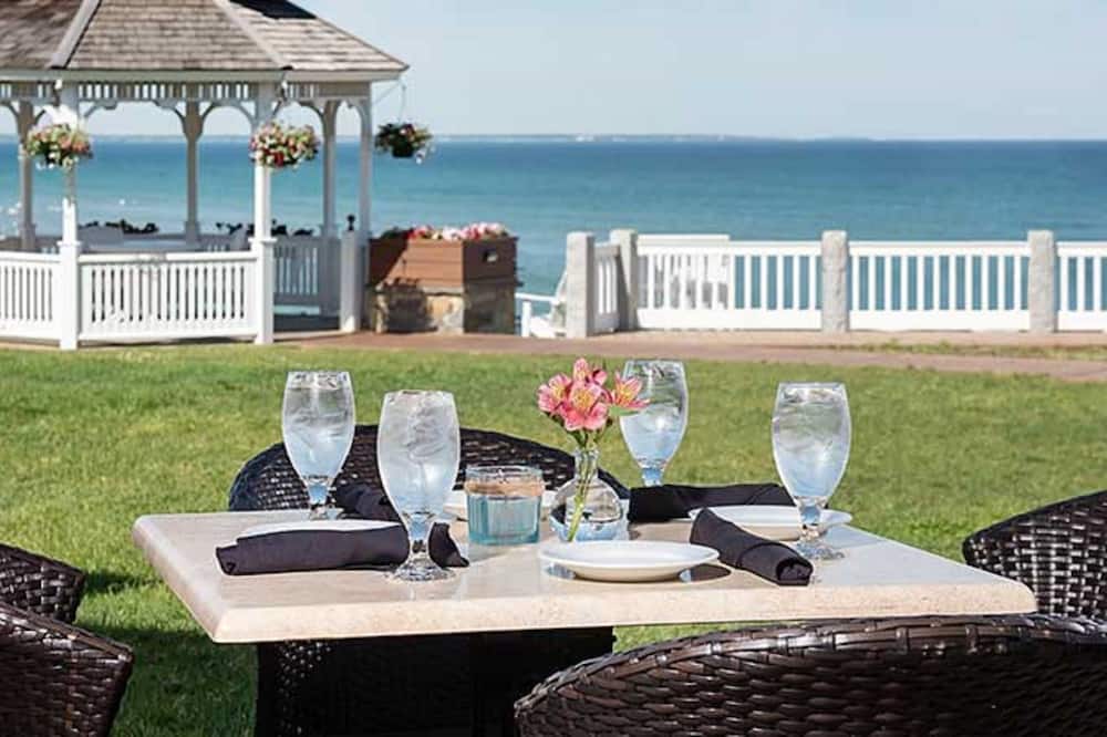Anchorage by the Sea