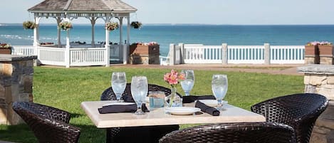 Breakfast, lunch, dinner served; pool views