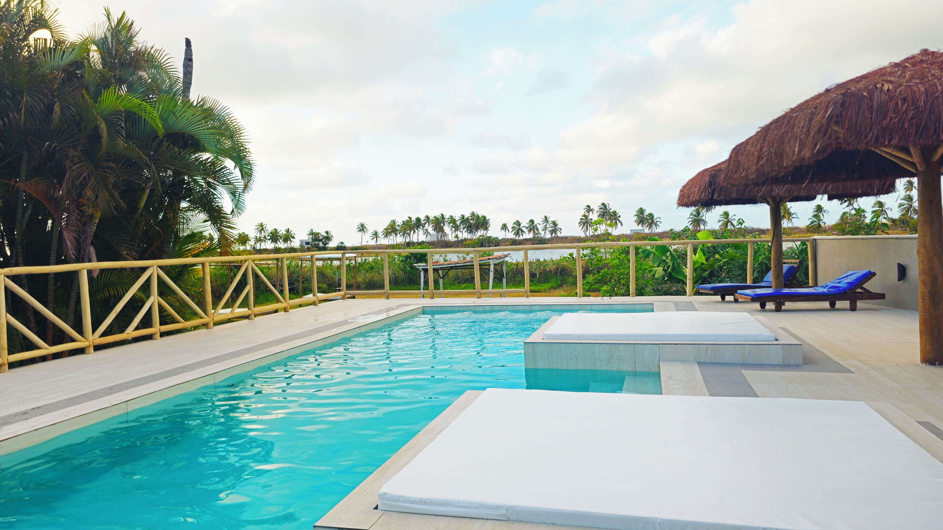 2 outdoor pools