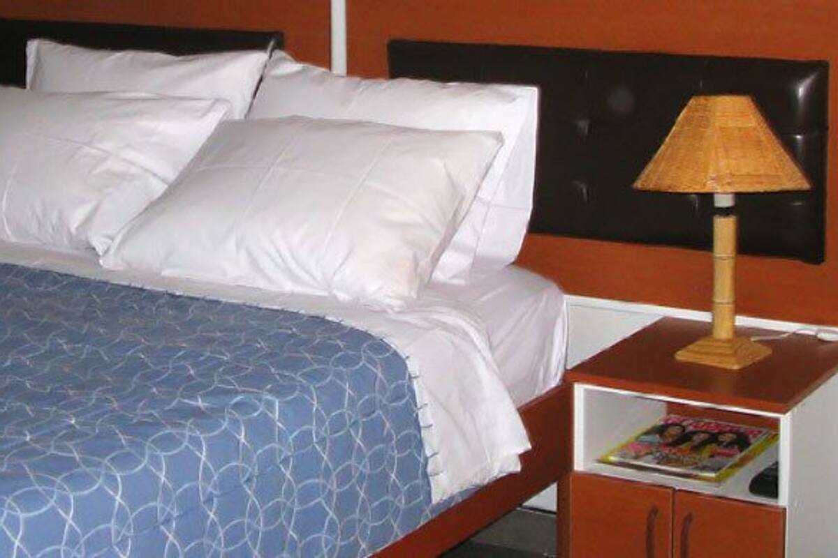 Single Room | Cribs/infant beds, rollaway beds, free WiFi