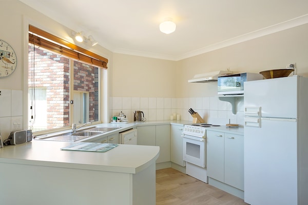 Townhome, 2 Bedrooms | Private kitchen | Full-size fridge, microwave, oven, stovetop