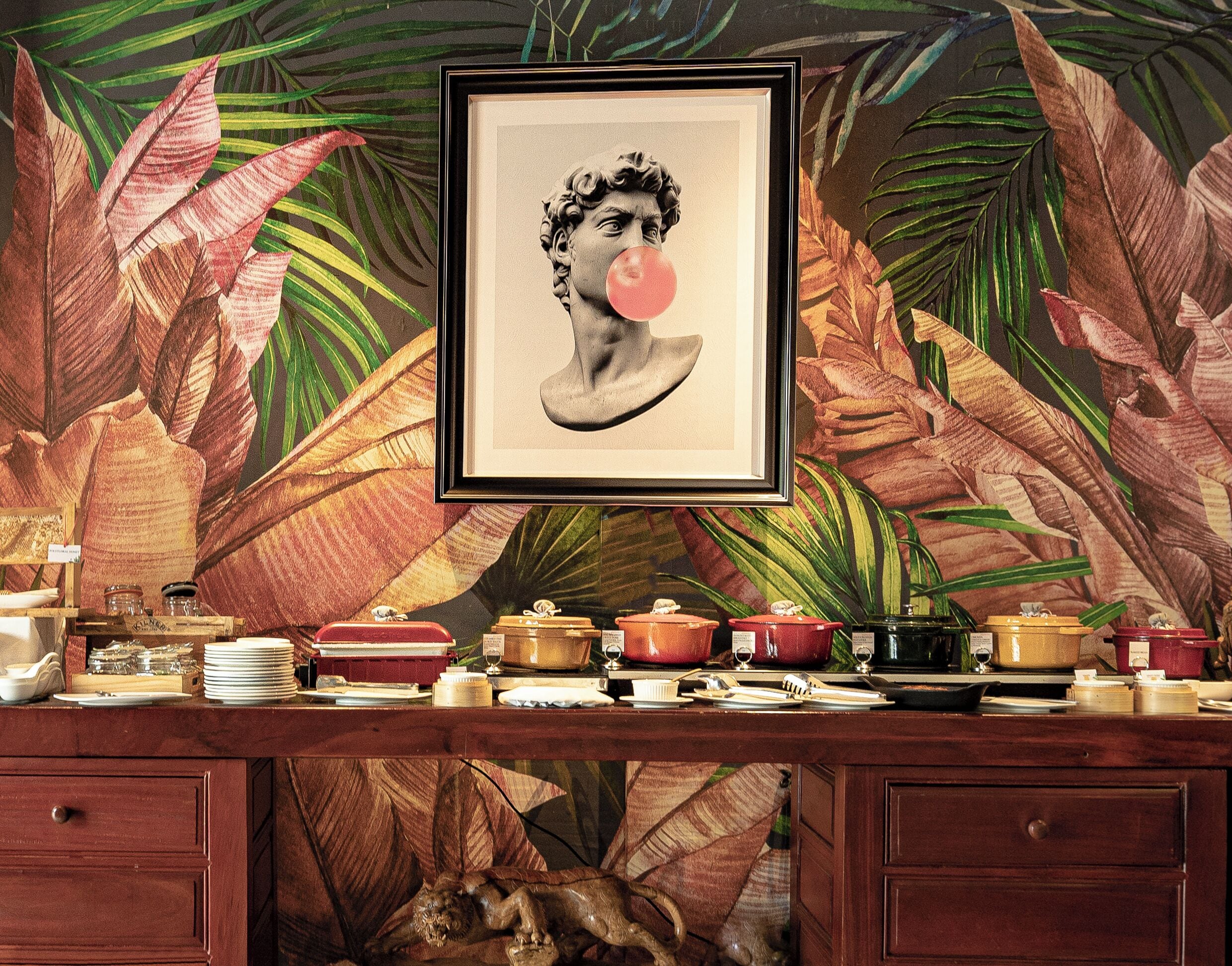 breakfast, lunch, dinner served; laotian cuisine