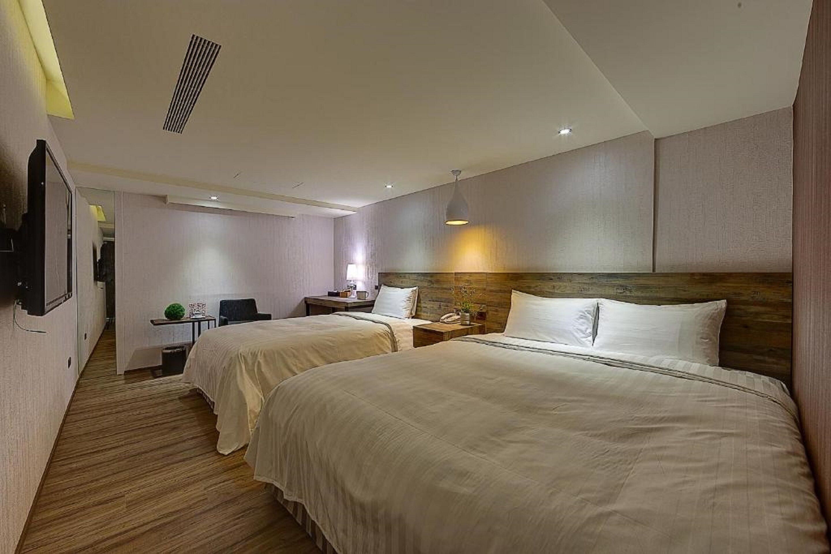 Lan Kwai Fong Garden Hotel, Chiayi Reviews & Hotel Deals Book at