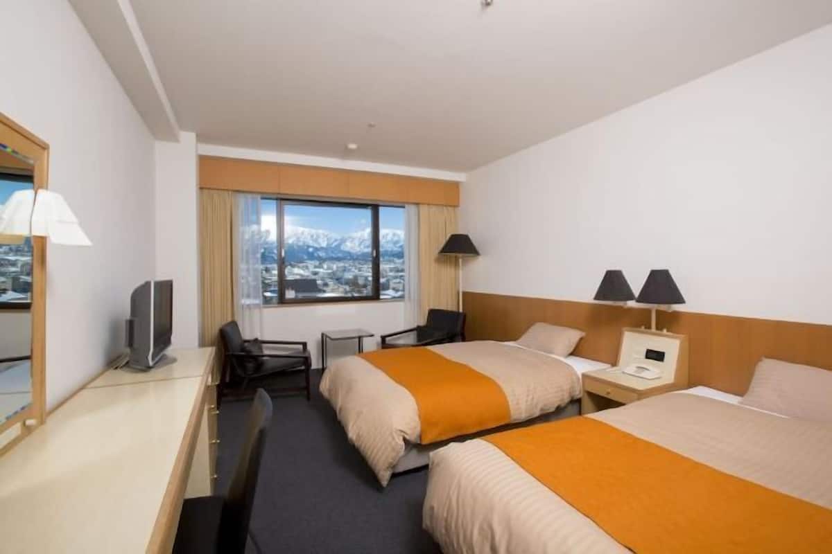 Daunenbettdecken, Minibar, Schreibtisch, schallisolierte Zimmer