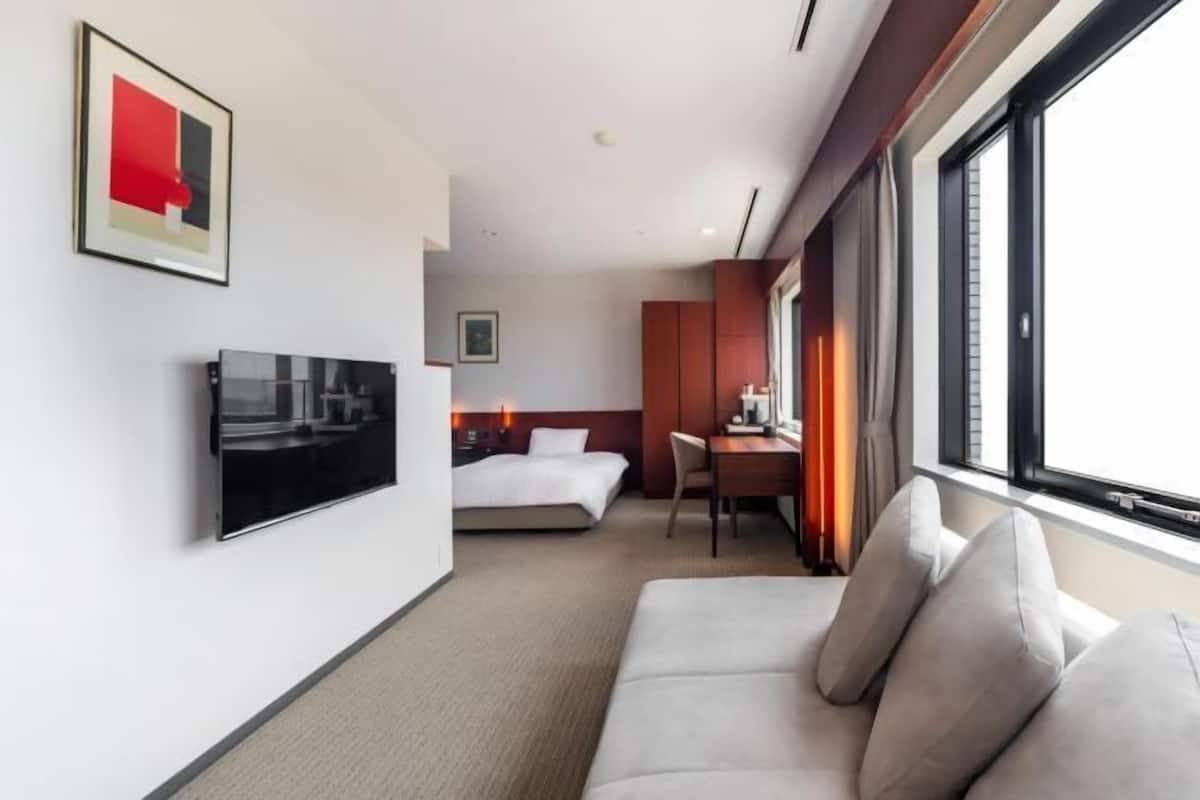 Daunenbettdecken, Minibar, Schreibtisch, schallisolierte Zimmer