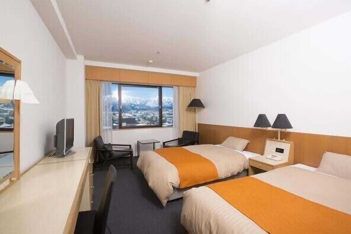Daunenbettdecken, Minibar, Schreibtisch, schallisolierte Zimmer