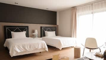 Deluxe Twin Room, Non Smoking, City View | Premium bedding, pillowtop beds, in-room safe, individually decorated