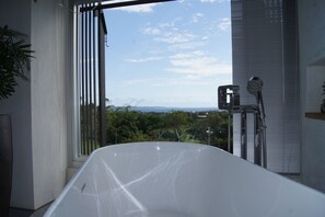 Villa (No.7) | Baignoire relaxante profonde