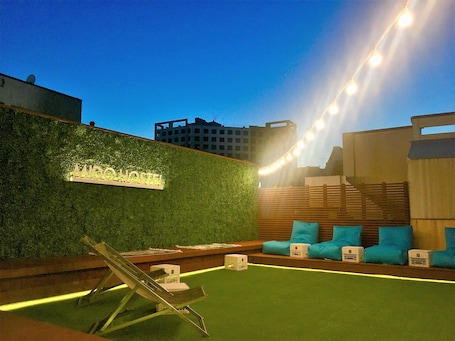 Terraza o patio. MIDO Hostel