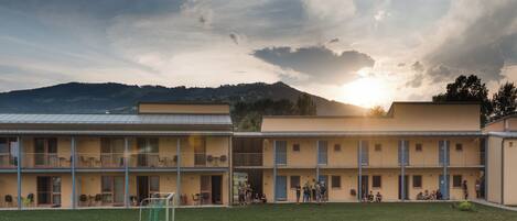 واجهة المنشأة