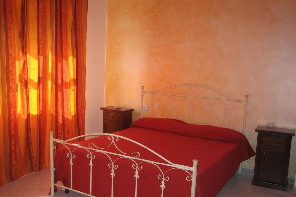 Double Room | Desk, iron/ironing board, rollaway beds, free WiFi