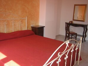 Desk, iron/ironing board, rollaway beds, free WiFi