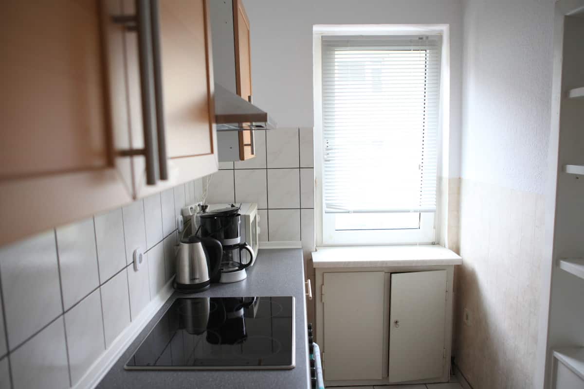 Apartment, 2 Bedrooms, City View (Dibergstraße 50) | Private kitchen | Fridge, microwave, stovetop, coffee/tea maker