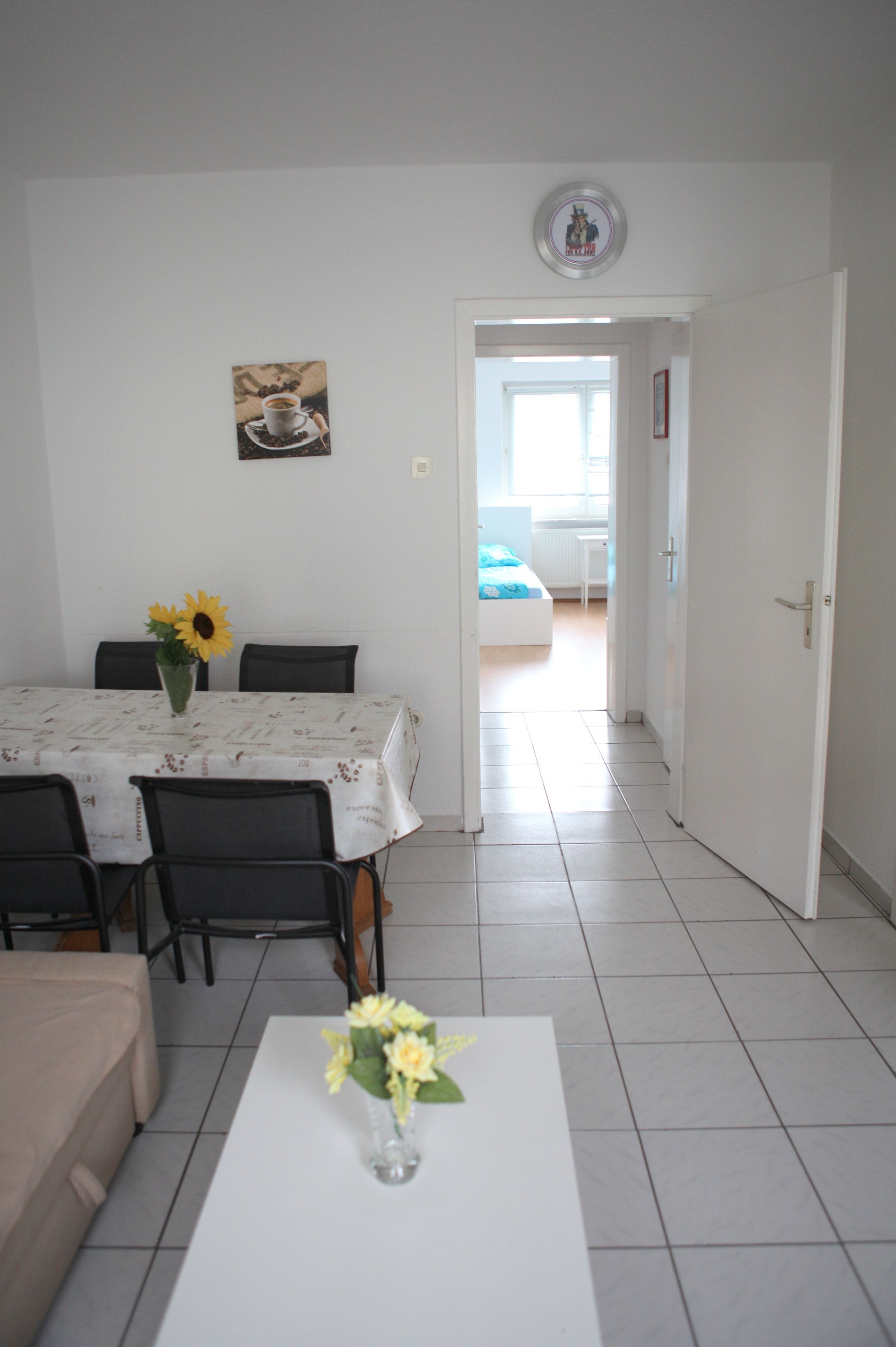 Apartment, 2 Schlafzimmer, Stadtblick (Dibergstraße 50) | Essbereich im Zimmer