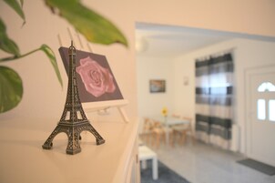 开间, 城市景观 (Dibergstraße 50) | 内部细节