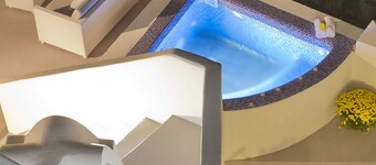 Semeli Cave House