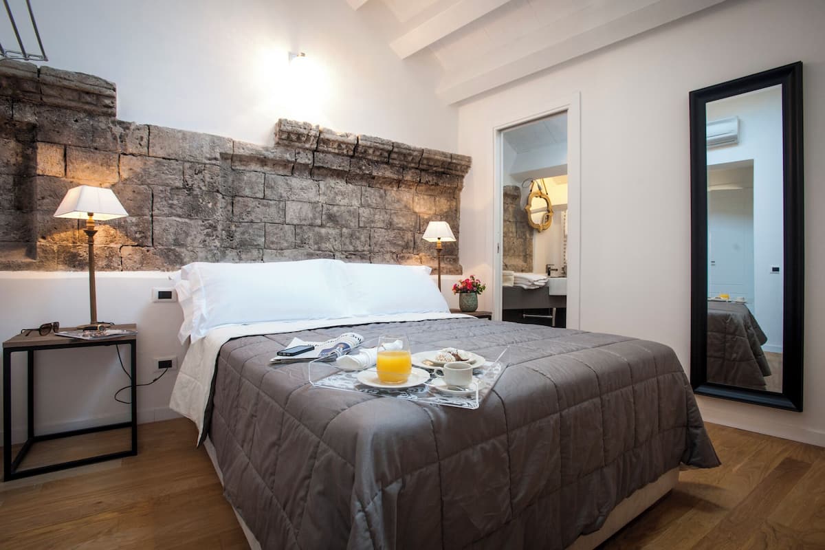 1 quarto, roupas de cama premium, frigobar, cofres nos quartos