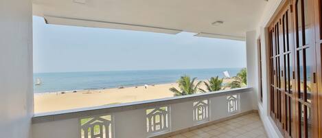 Kahden hengen deluxe-huone, valtamerinäköala | Näkymä rannalle/valtamerelle