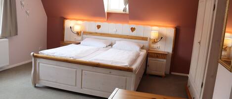 In-room safe, blackout curtains, soundproofing, iron/ironing board