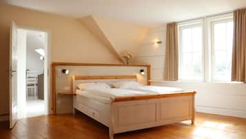 Caja de seguridad en la habitación y cortinas blackout