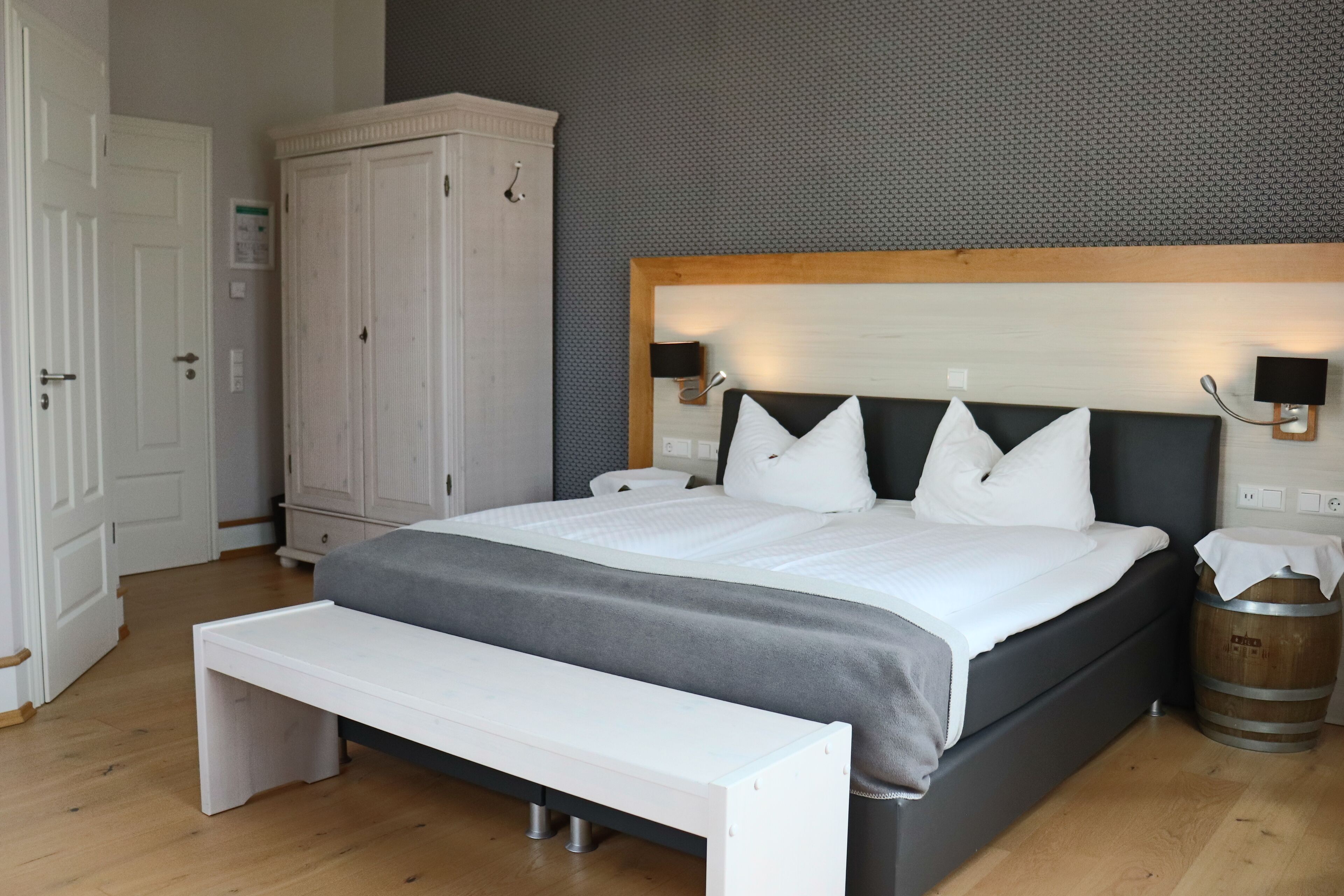 Doppelzimmer | Zimmersafe, Verdunkelungsvorhänge, schallisolierte Zimmer