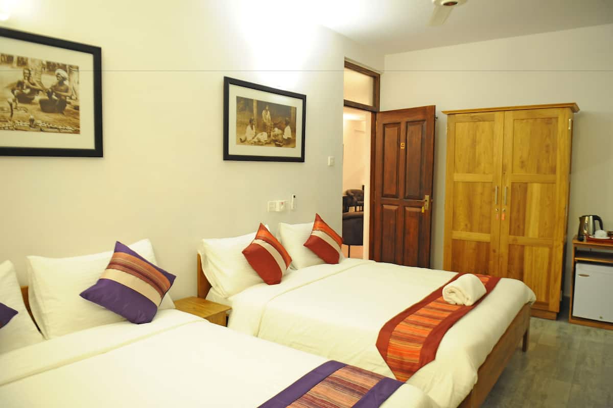 Family Quadruple Room, 2 Double Beds, Accessible, Non Smoking