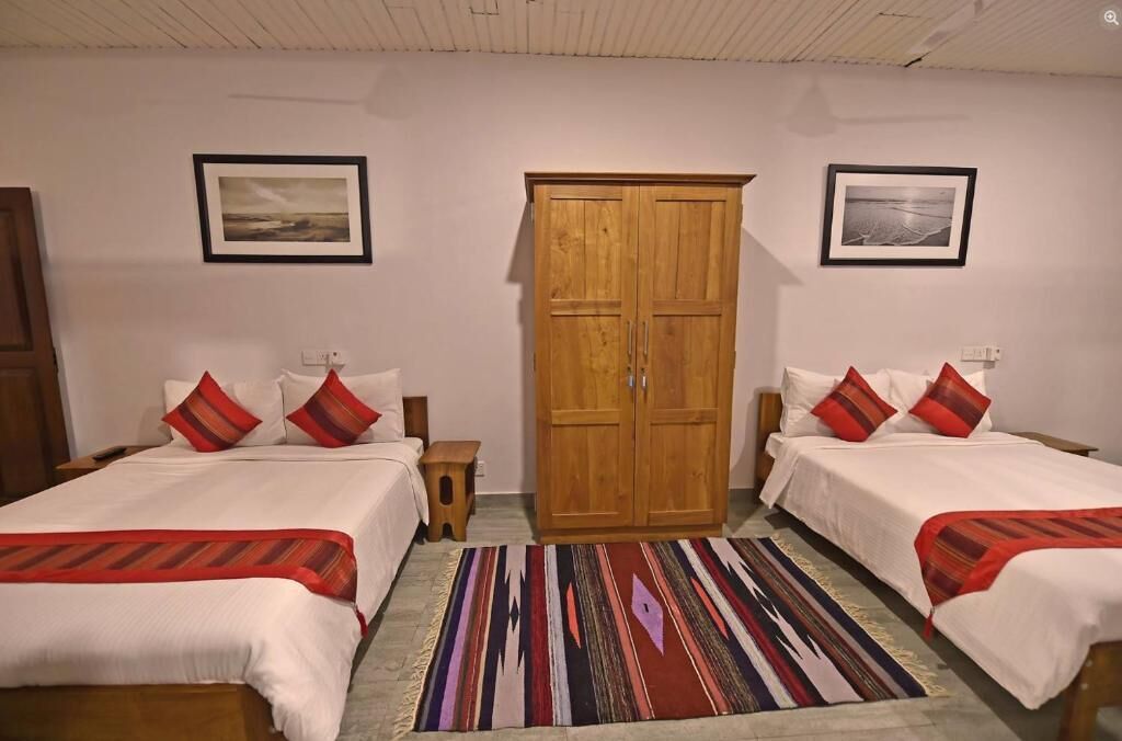 Chambre quadruple familiale, 2 lits doubles, non-fumeur, accès à la piscine | Literie de qualité, coffre-fort pour ordinateur portable