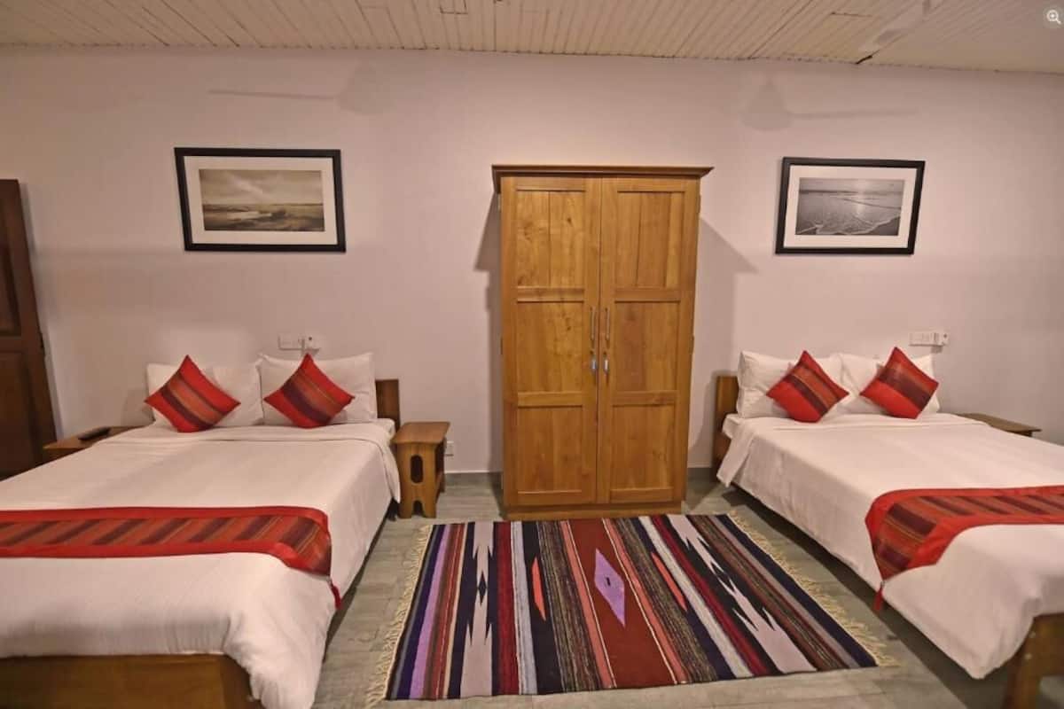 Family Quadruple Room, 2 Double Beds, Non Smoking, Pool Access