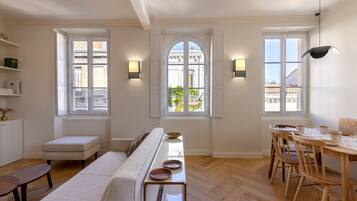 Free daily local cuisine breakfast