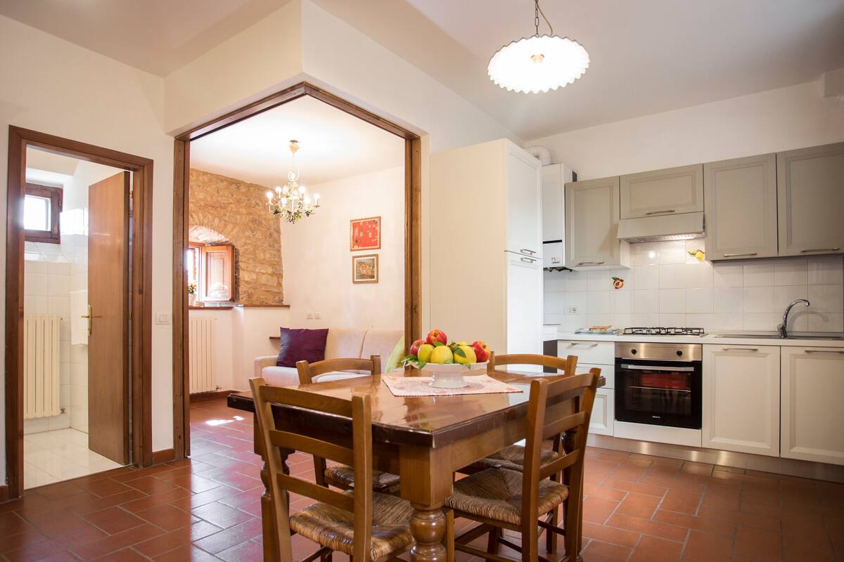 Appartement, 3 slaapkamers | Dineren in de kamer