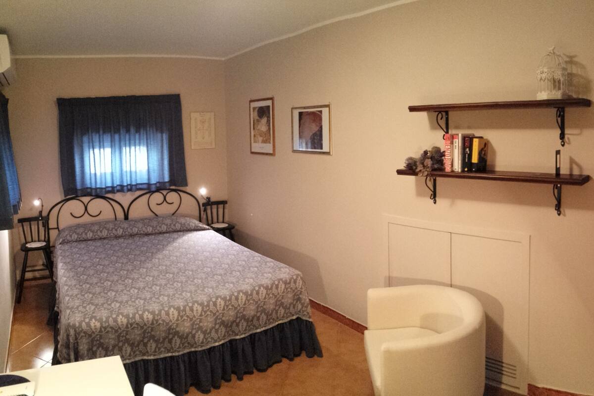 Comfort Twin Room, Private Bathroom, Tower