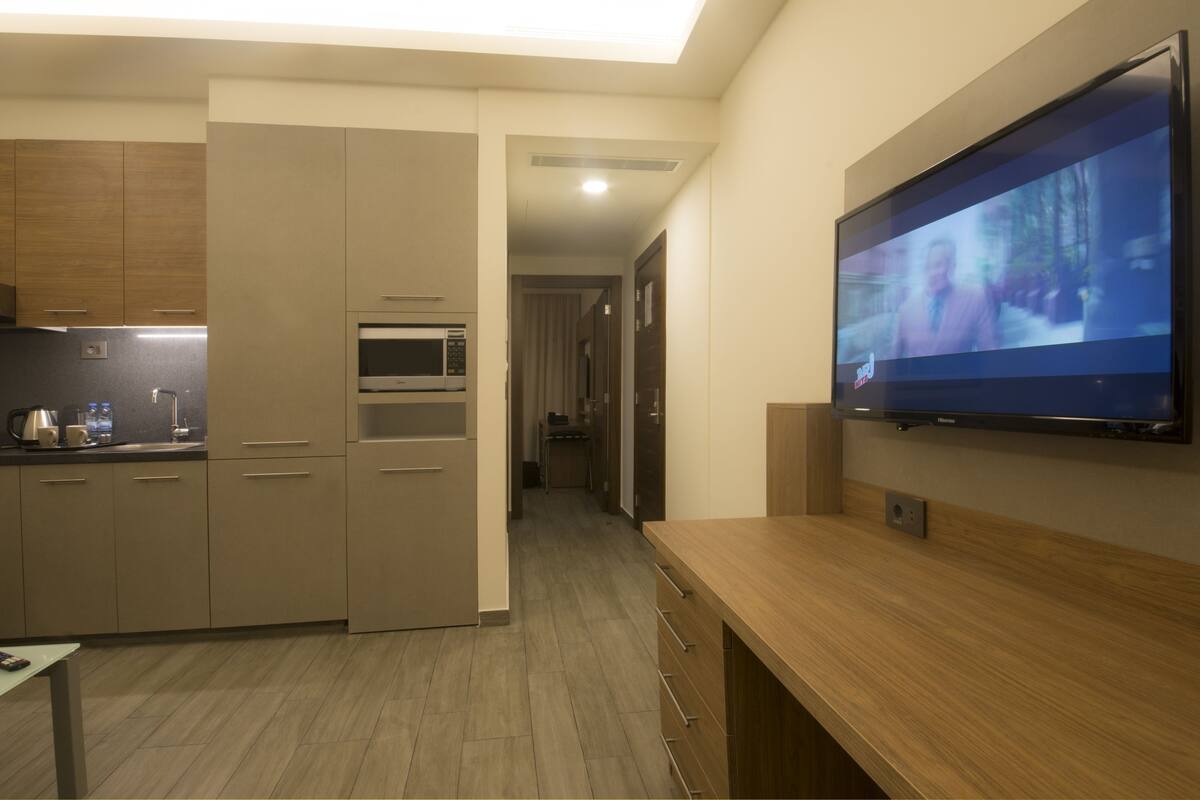 deluxe one bedroom suite, with balcony | 1 bedroom, premium bedding, minibar, in-room safe