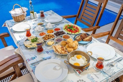Cunda Giritlioğlu Otel