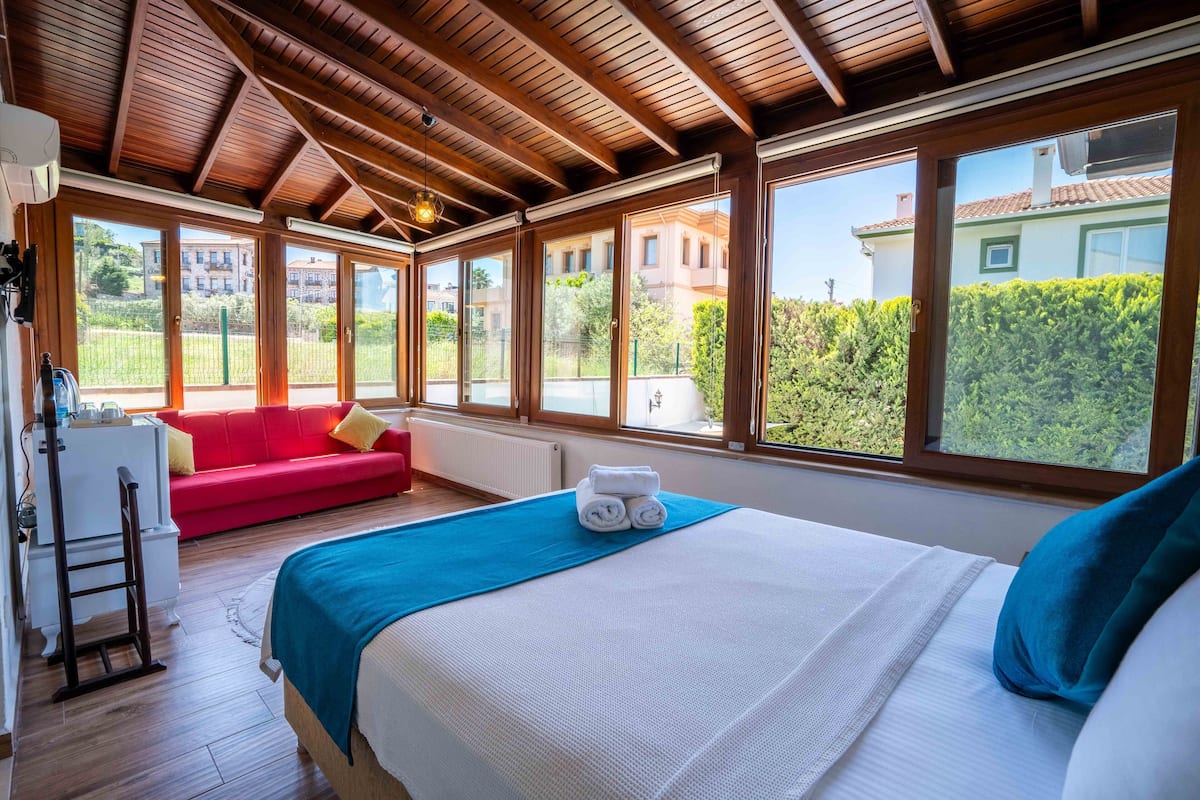 Habitación doble Deluxe | Ropa de cama de alta calidad, camas con efecto memoria y minibar