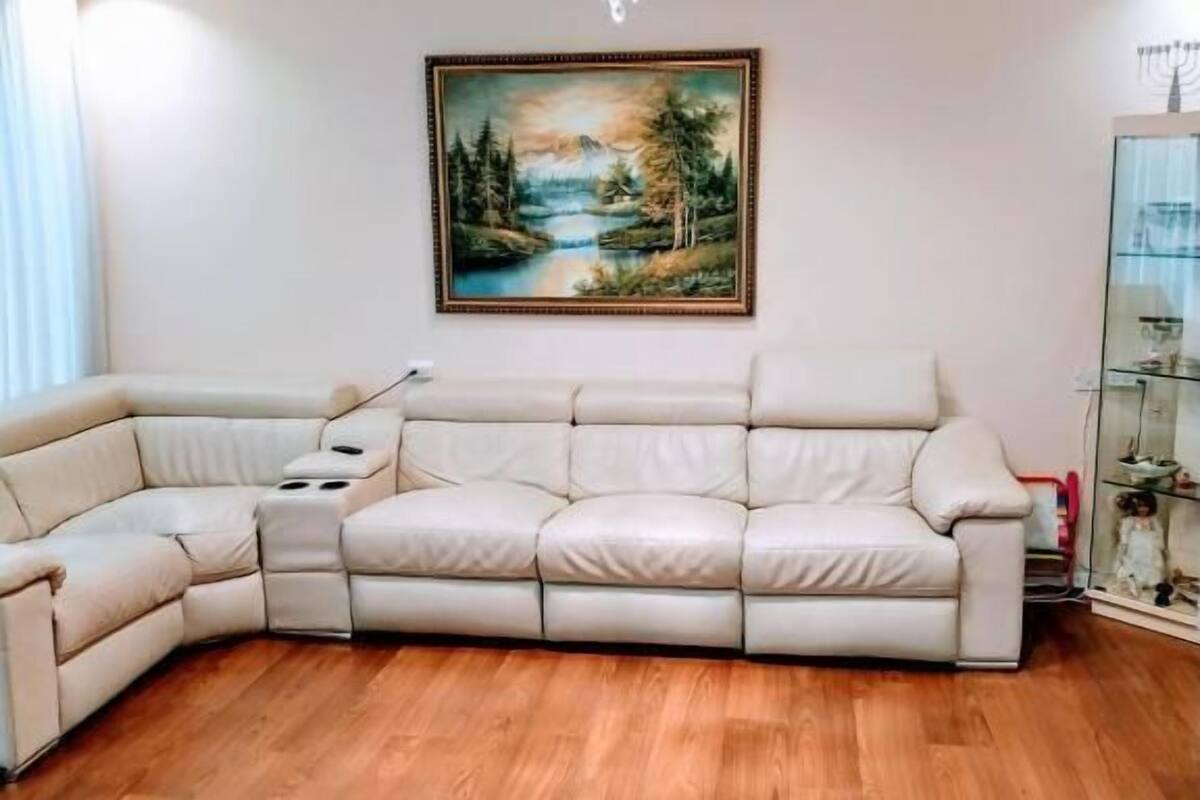 Appartement Luxe | Ameublement personnalisé, chambres insonorisées
