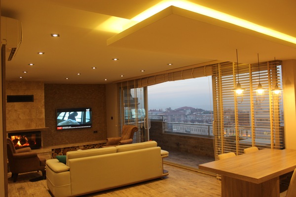 Superior Studio Suite | Living area | LCD TV