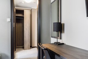 Habitación individual estándar | Ropa de cama de alta calidad, camas con pillow-top y minibar 