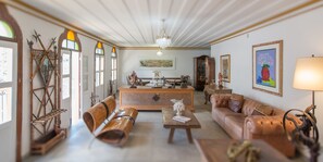 Televisión 23 pulgadas con canales de televisión vía satélite