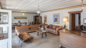 TV 23 polegadas com canais via satélite