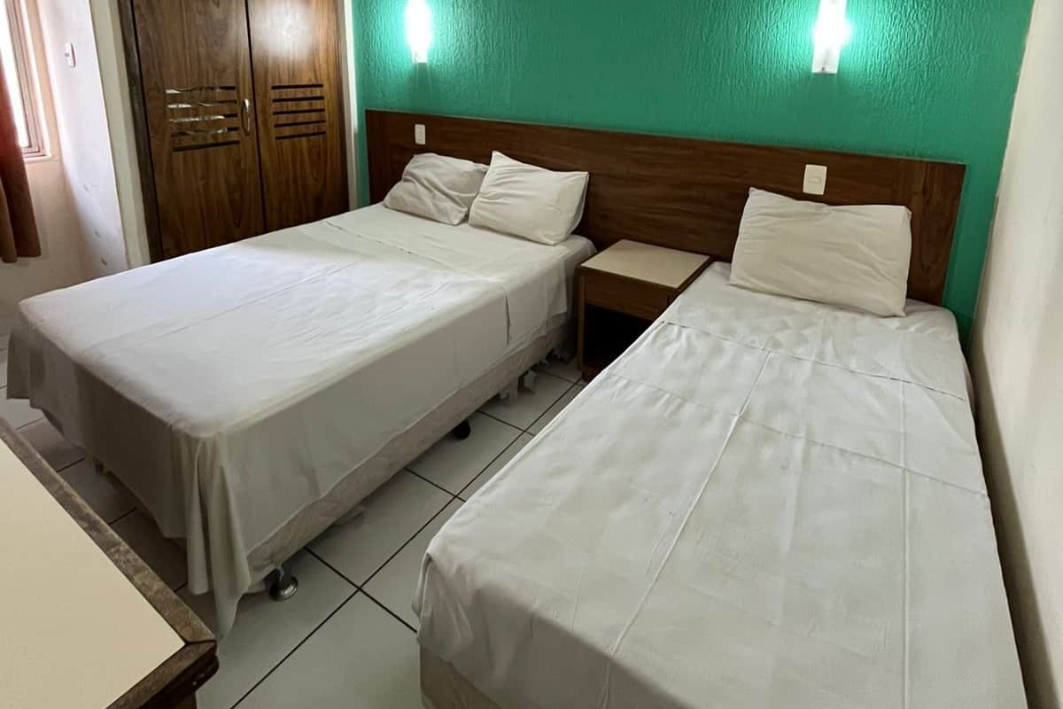 Habitación triple familiar | 1 dormitorio, ropa de cama hipoalergénica, minibar y escritorio