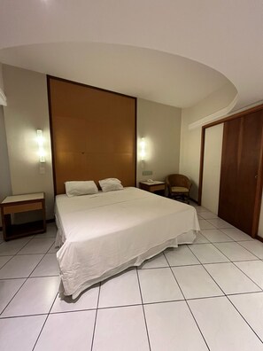 Suite | Hypo-allergenic bedding, minibar, desk, free WiFi - Joalpa Hotel Juiz de Fora (Juiz de Fora)