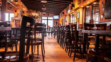 Bar (in der Unterkunft)