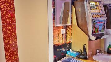 Design Double Room, 1 Double Bed, Hot Tub | 1 bedroom, free WiFi, bed sheets