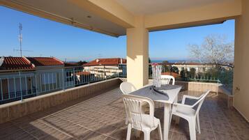 Apartment, 1 Bedroom | Terrace/patio