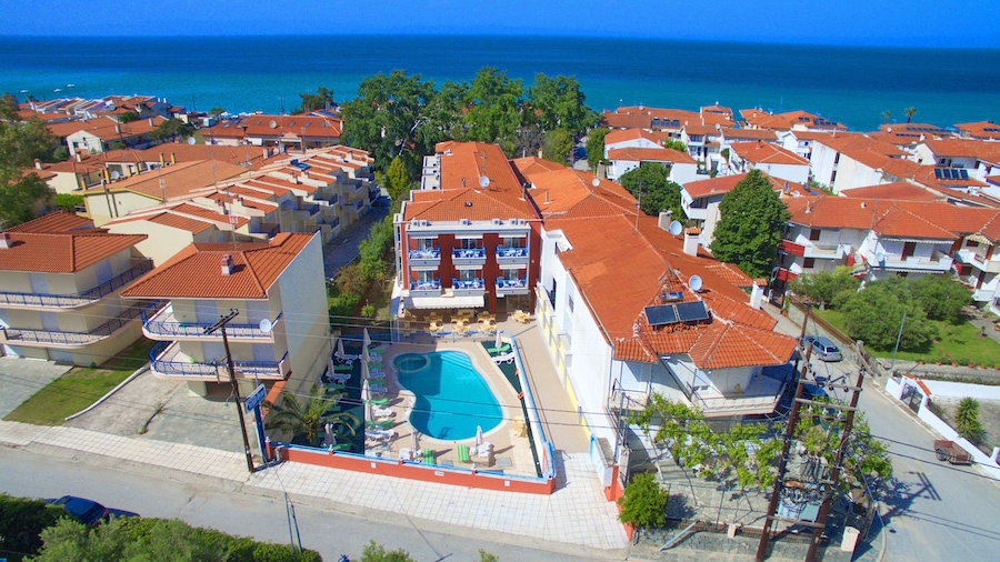 Summer Dream Hotel