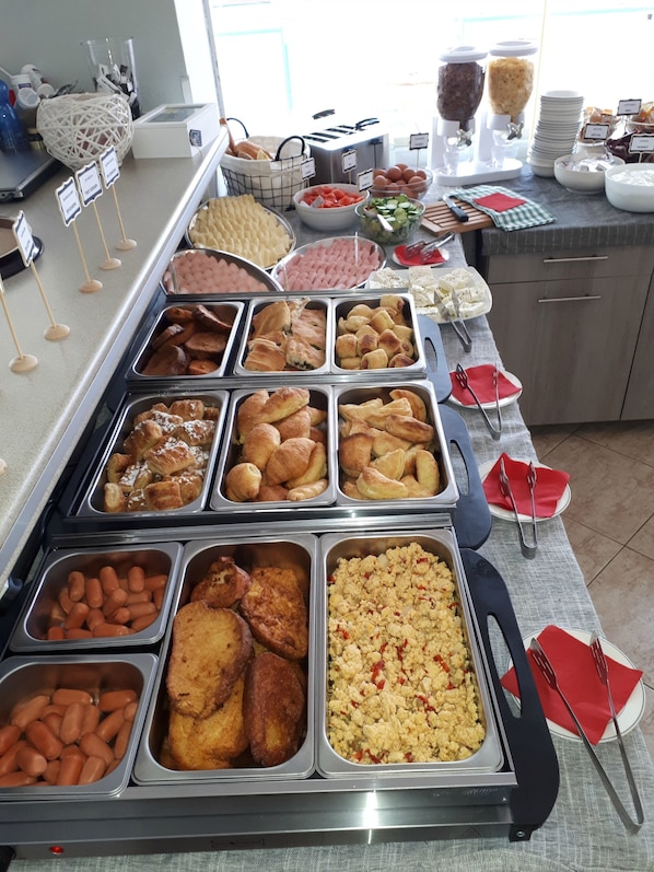 Desayuno buffet incluido todos los días 